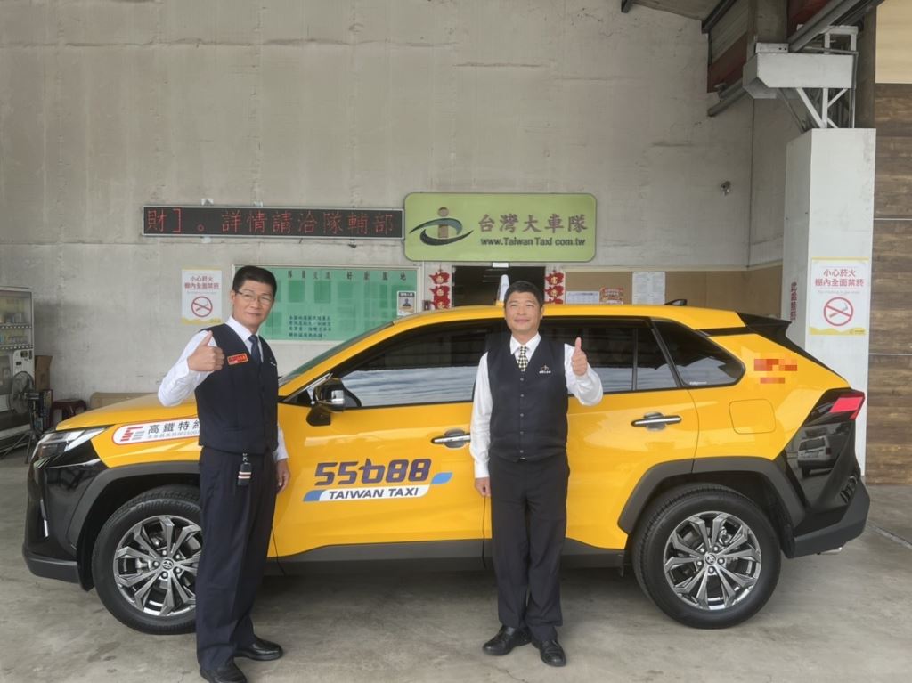 中市環保局率先攜手小黃車隊擴大管制移動污染源，呼籲烏賊車汰污減碳愛地球_圖片